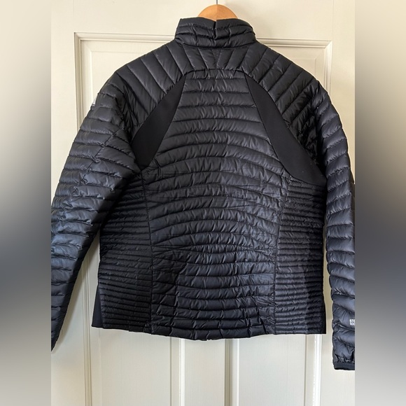 Eddie Bauer women’s large black. Under jacket or worn alone.In excellent shape. - Picture 2 of 4